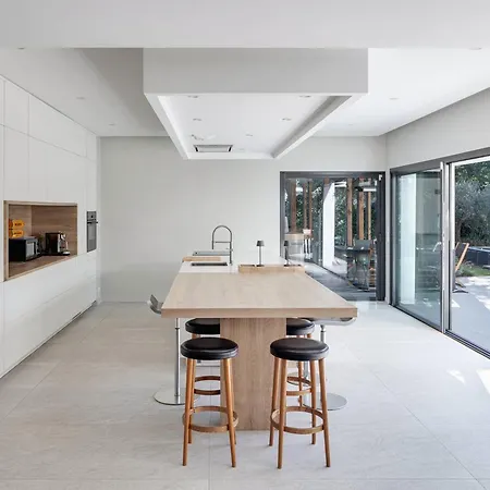 D'exception Avec Piscine Chauffee, Proche Plages Et Commodites - Fr-1-791-22